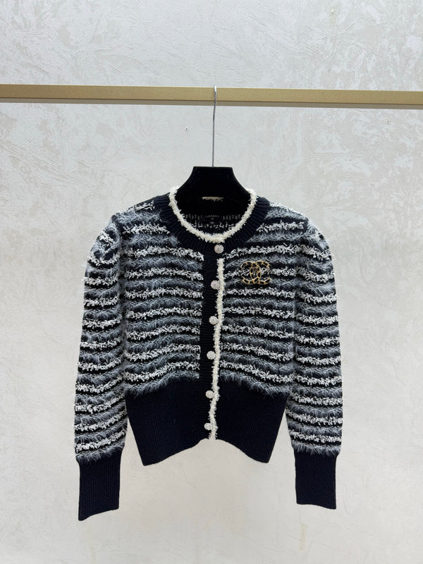 Color-blocked striped jacquard crew neck knit long-sleeved cardigan