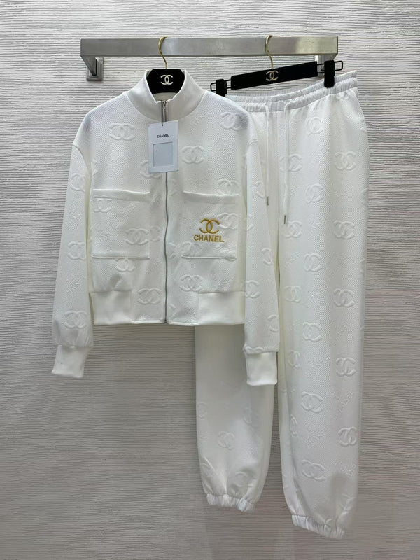 25 Fashion casual suit with double c logo embossing
