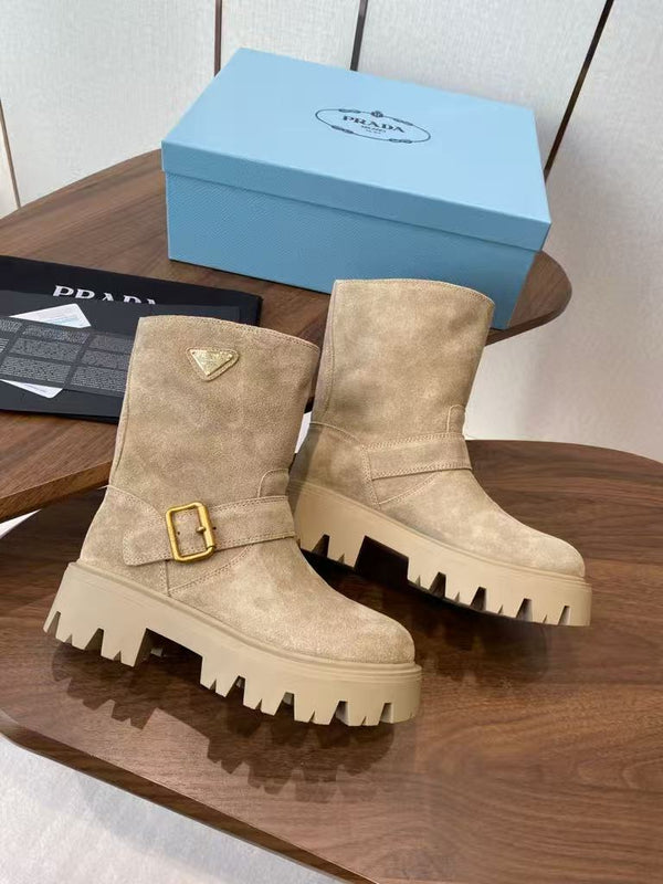 Classic slip-on boots for women