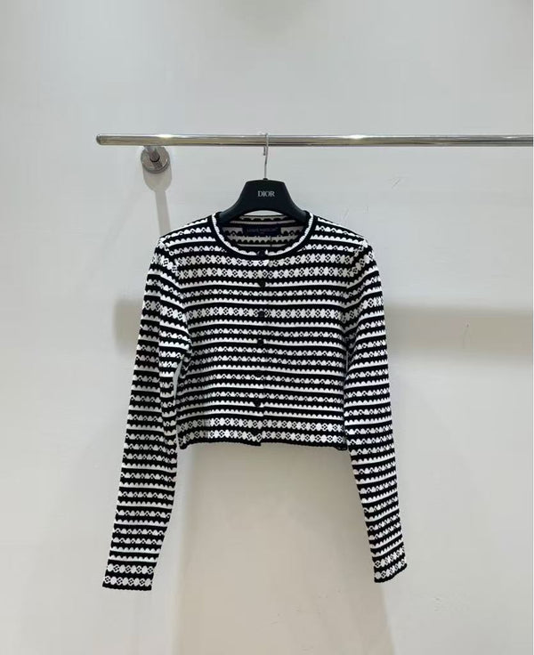 Cropped knit cardigan