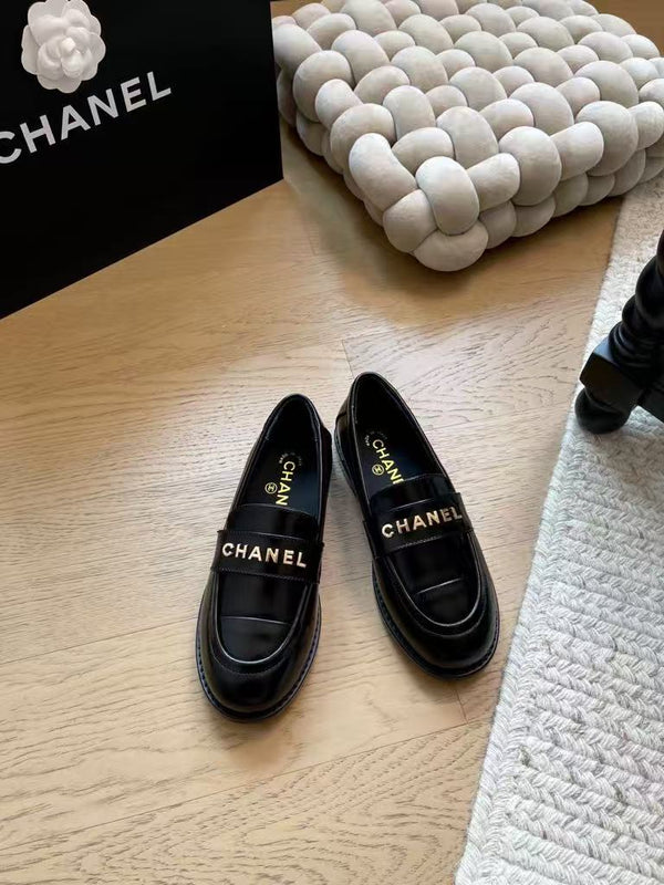 New style loafers with fur lining