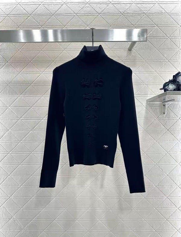 Bow Turtleneck Long-Sleeved Sweater